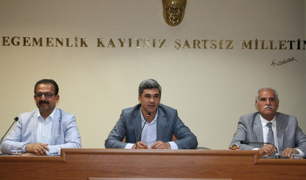 Şanlıurfa Büyükşehir Belediyesinin 2016 faaliyet raporu oy birliğiyle geçti