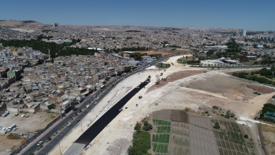 AKÇAKALE YOL GENİŞLETME VE KAVŞAK ÇALIŞMALARI DEVAM EDİYOR