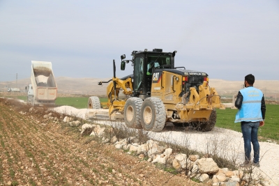 AŞAĞIKOYMAT VE ULUBAĞ’IN YOLLARI YAPILIYOR