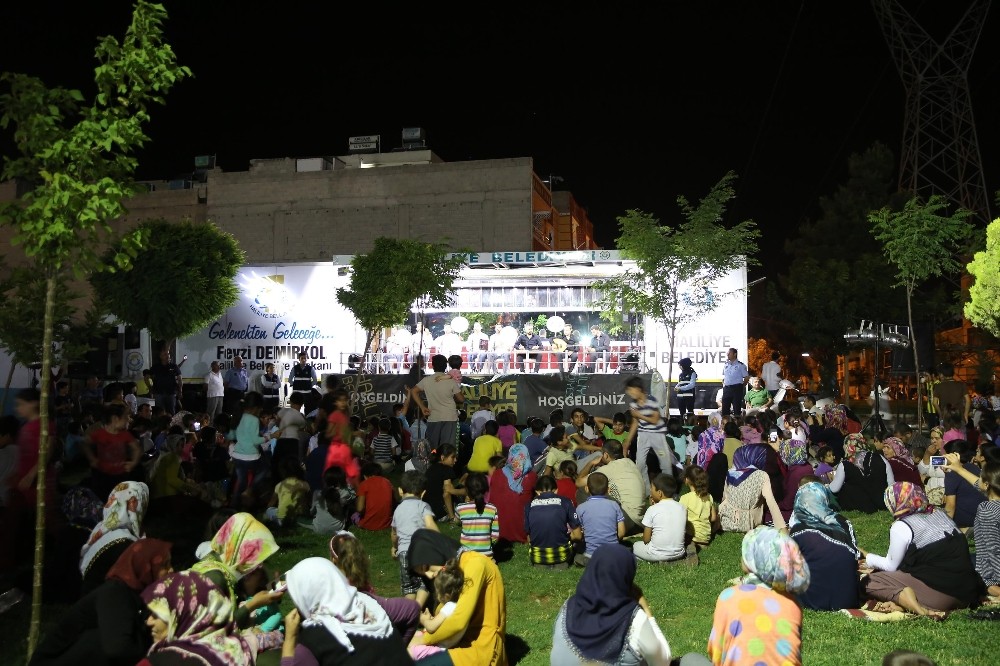 Vatandaşlar iftarda bir araya geldi