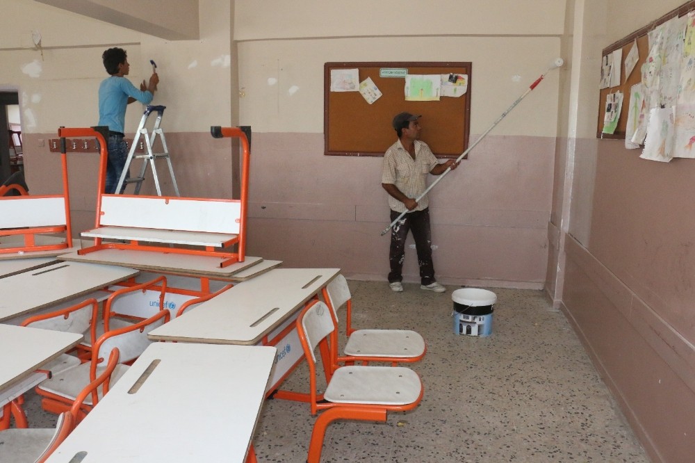 Akçakale Belediyesi okulları yeni eğitim yılına hazırlıyor