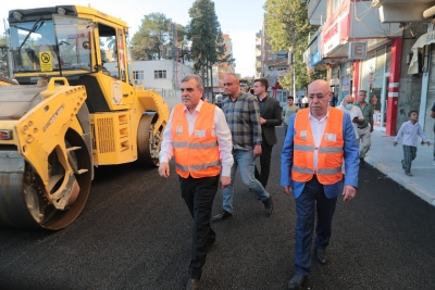  BEYAZGÜL BİRECİK’TE YÜRÜTÜLEN ASFALT ÇALIŞMALARINI İNCELEDİ 