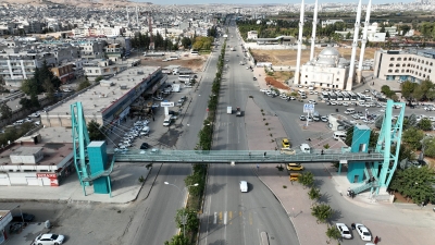 BÜYÜKŞEHİR ASANSÖRLÜ MODERN YAYA ÜSTGEÇİDİNİ TAMAMLADI