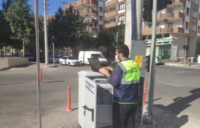 BÜYÜKŞEHİR SİNYALİZE KAVŞAK SAYISINI 80'E ÇIKARDI