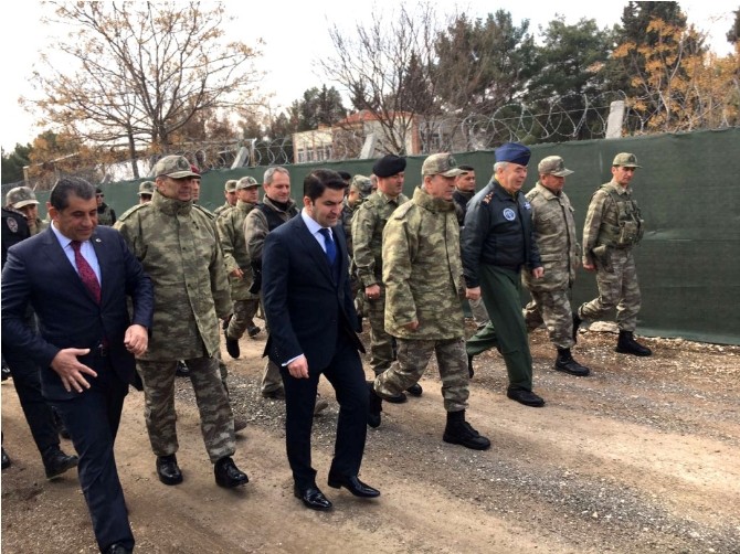 Genelkurmay Başkanı Orgeneral Akar, sınır birliklerini ziyaret etti