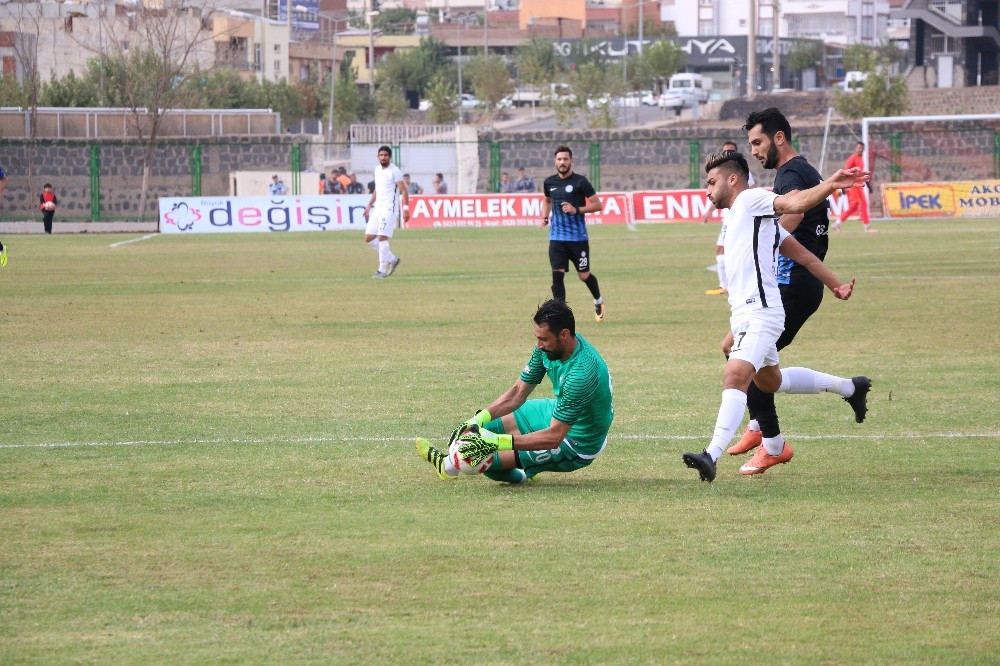 TFF 3. Lig: Karaköprü Belediyespor: 4 - Elaziz Belediyespor: 1