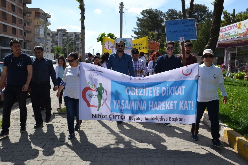 Öğrenciler obeziteye dikkat çekmek amacıyla yürüdü