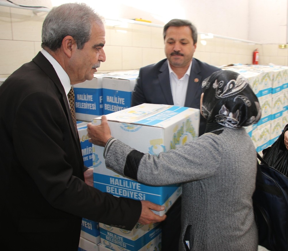 Haliliye Belediyesinden bin 6 aileye gıda yardımı