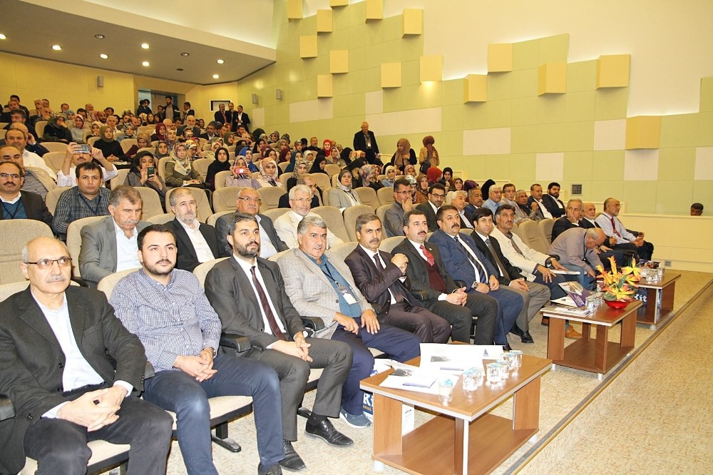 HRÜ’de tefsir akademisyenleri koordinasyon toplantısı gerçekleştirildi