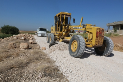FEN İŞLERİ KIRSALDA DURMAK BİLMİYOR