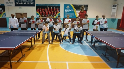 Haliliye Belediyesi tarafından açılan kış spor okullarına yoğun ilgi gösteren öğrenciler, sağladığı imkanlar dolayısıyla Belediye Başkanı Mehmet Canpolat’a teşekkür etti.