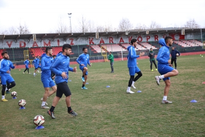 Karaköprü Belediyespor Sultanbeyli’ye hazırlanıyor