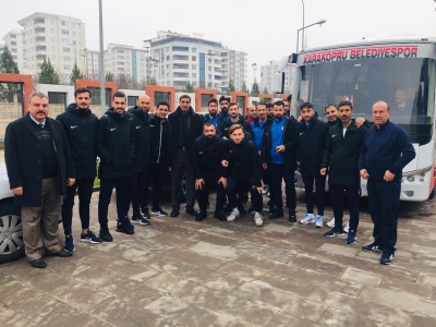 Karaköprü Belediyespor Kulüp Başkanı Kayral ve Yöneticilerden futbolculara çağrı;