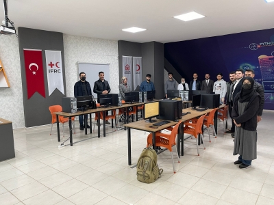 KARAKÖPRÜ’DE GENÇLER YAZILIM ÖĞRENİYOR