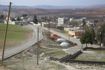 KARAKÖPRÜDE KIRSAL MAHALLE YOLLARI KİLİTLİ PARKE TAŞIYLA DÖŞENİYOR