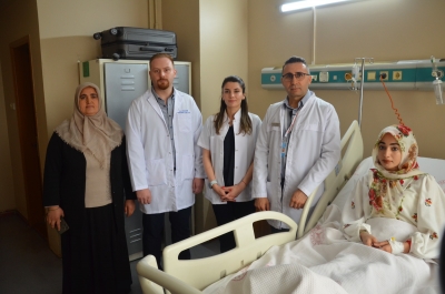 Mehmet Akif İnan Hastanesi’nde Bir İlk: Kendi Kemiğiyle Kalçasını Kurtardılar