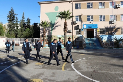 ÖLÜM SAÇAN ŞIRINGALI ÇİKOLATALARA EL KONULDU