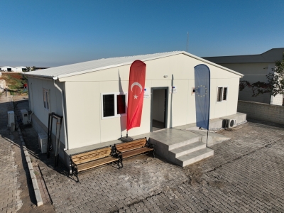 ŞANLIURFALI KADINLAR TARIMSAL ÜRETİME KATILIYOR, EKONOMİ GÜÇLENİYOR