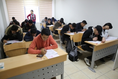 SEVİYELERİNİ DENEME SINAVLARI İLE ÖLÇÜYORLAR