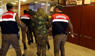 Tutuklu Askerler Yunanistan'ı Karıştırdı