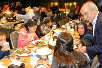 Yetim Ve Öksüzler, Büyükşehirle Mutlu Oldu