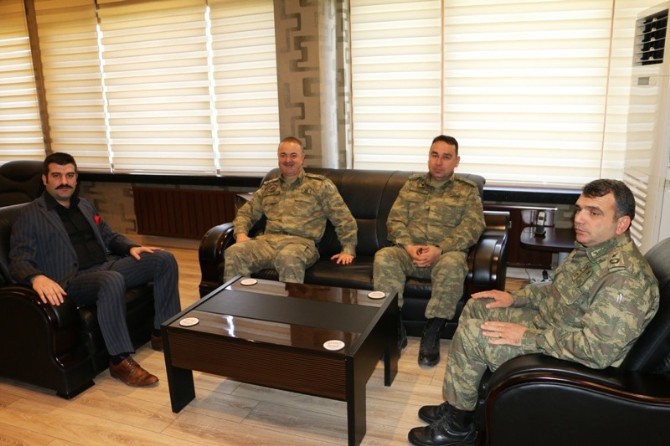 20. Zırhlı Tugay Komutanı İsmail Hakkı Köseali’den Kaymakam Yosunkaya’yı ziyaret