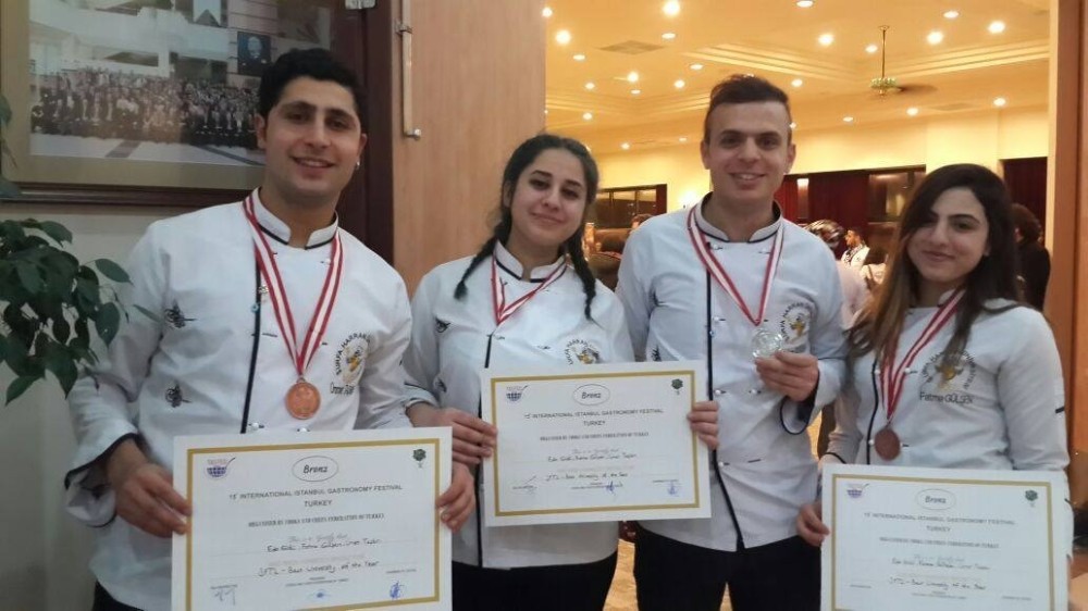 Harran Üniversitesi aşçıları başarılarına bir yenisini ekledi