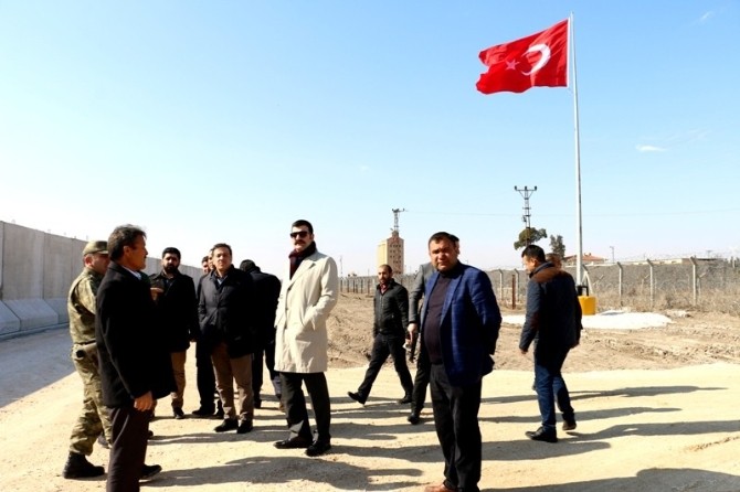 Milletvekilleri çadır kente incelemelerde bulundu