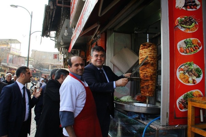 İl Emniyet Müdürü Tipioğlu esnafla bir araya geldi