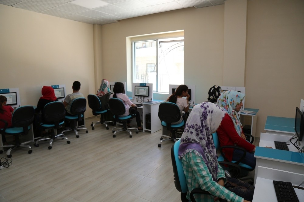 15 Temmuz Gençlik Merkezinde kurslar başladı