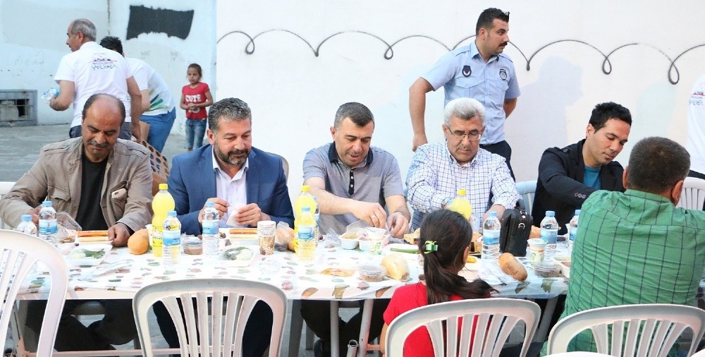 Büyükşehirden Siverek’te iftar yemeği