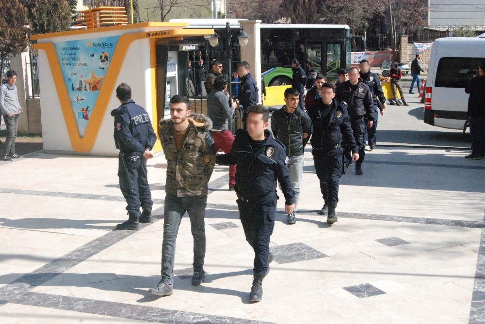 Viranşehir patlamasını provoke eden 30 şahıs adliyeye sevk edildi