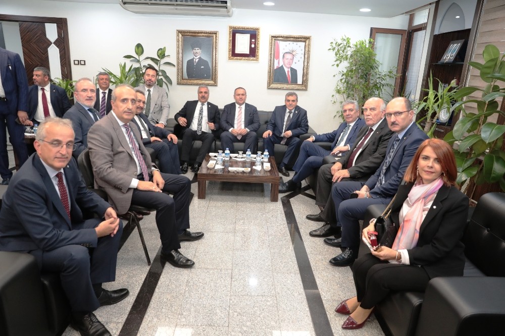 Beyazgül iş adamlarıyla bir araya geldi