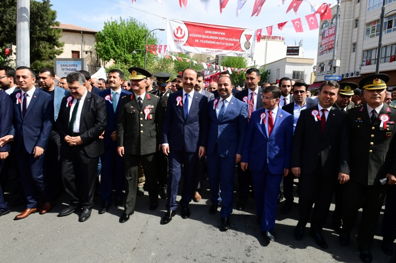 11 Nisan Coşkusu Kortej Yürüyüşüyle Devam Etti