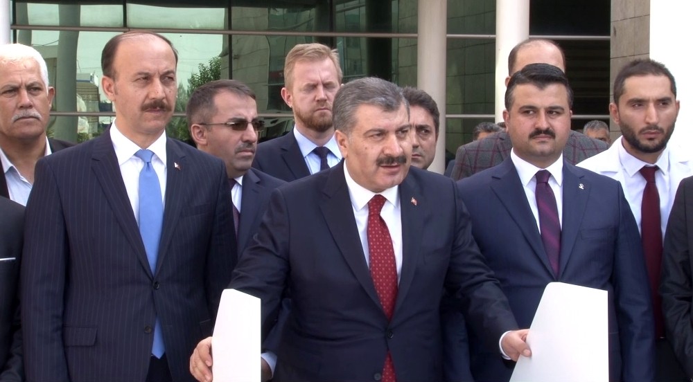 Sağlık Bakanı Fahrettin Koca sınırdaki sağlık hizmetlerini anlattı