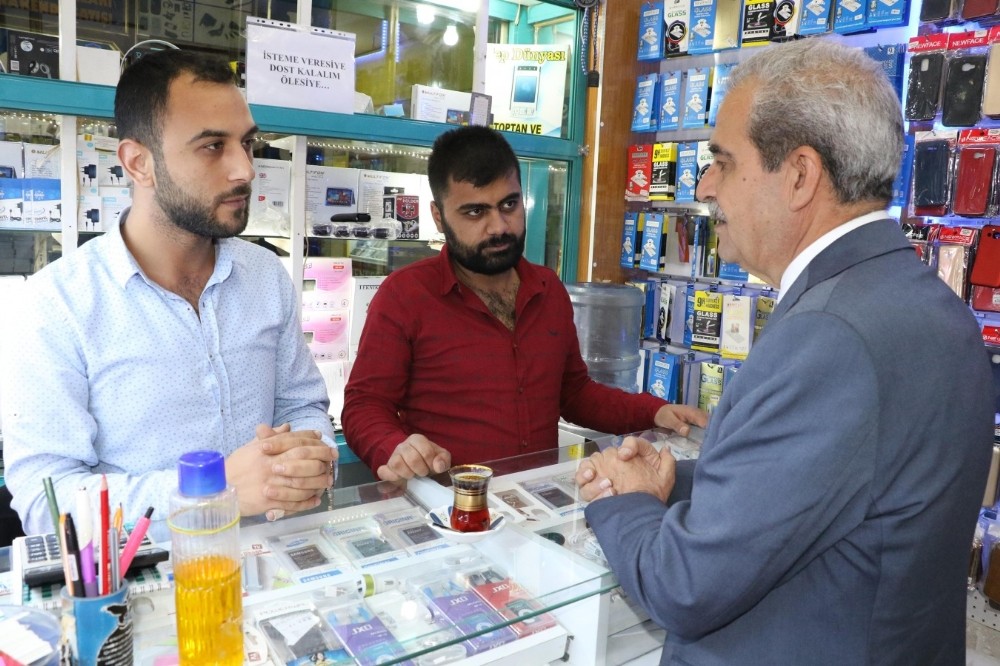 Demirkol esnafla bir araya geldi