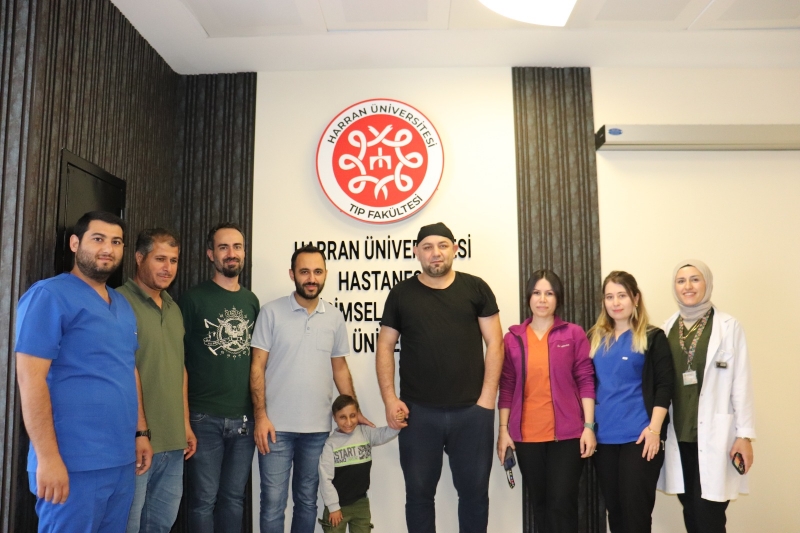 13 YAŞINDA VE 13 KİLO OLAN HASTA SAĞLIĞINA KAVUŞTU