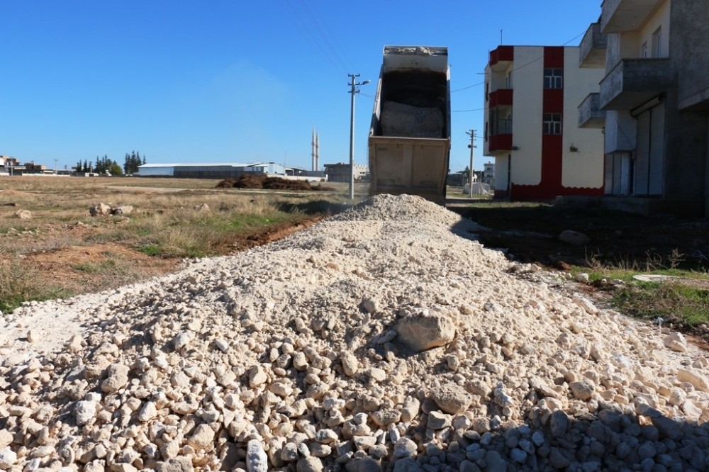 Akçakale'de üst yapı çalışmaları aralıksız sürüyor