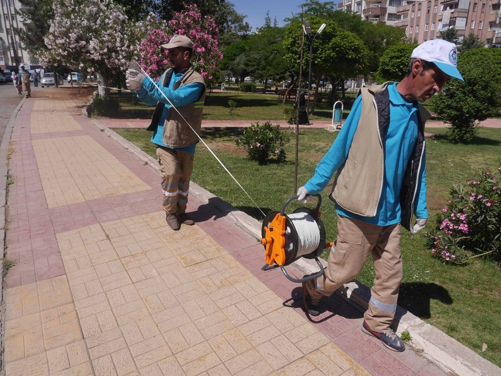 Haliliye’de sinekle bantlı mücadele