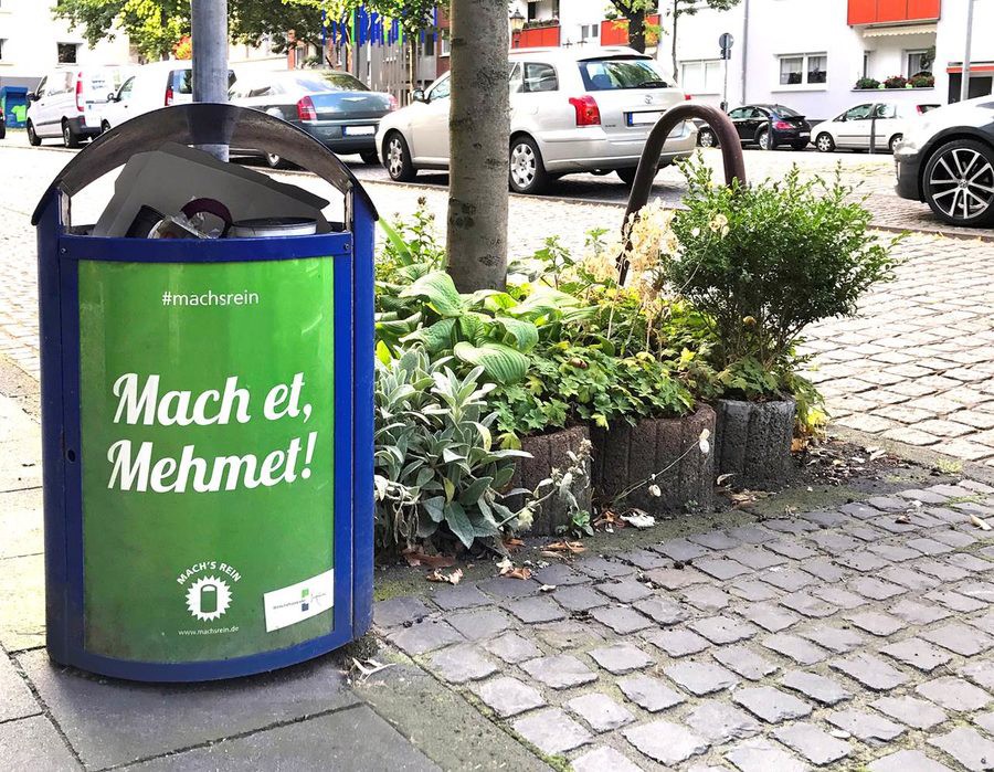 Almanya’daki çöp kovaları üzerinde Türkçe isim skandalı