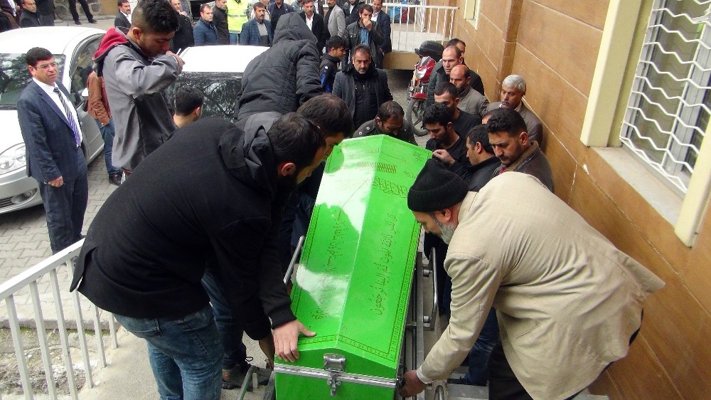 Fare zehri içen genç kız hayatını kaybetti