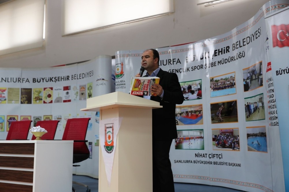 Büyükşehir Belediyesinden 8. sınıf öğrencilerine kitap desteği