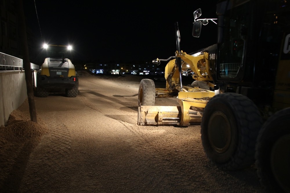 Ahmet Yesevi’de yol yapımı sürüyor
