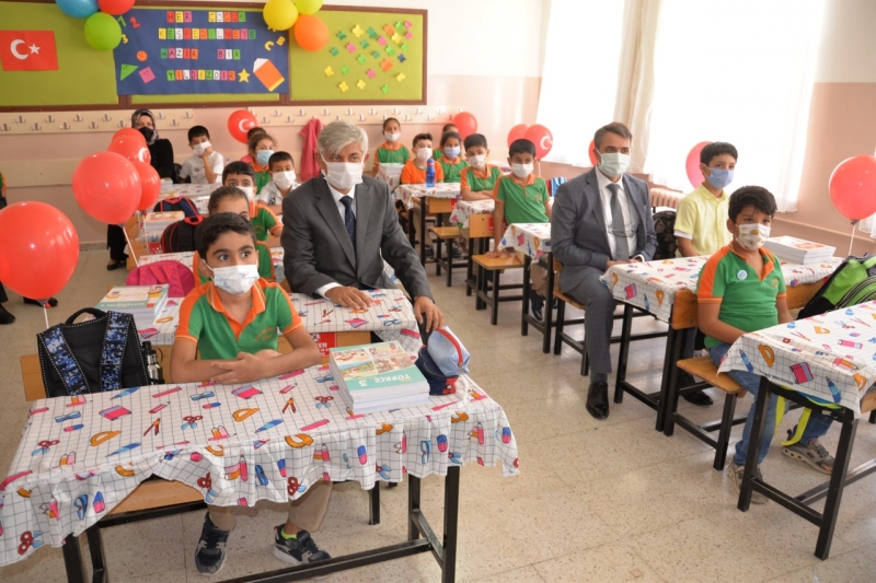 2021-2022 Eğitim-Öğretim Yılı Çalan Zil Sesi İle Başladı