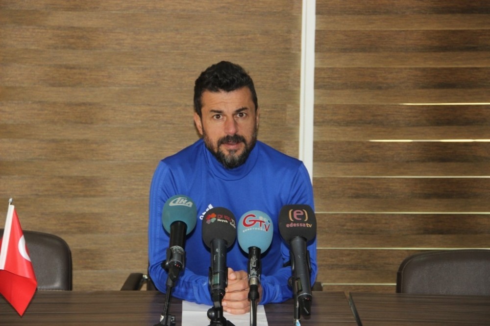 Ali Tandoğan: ″Karşıyaka maçının neticesini hakemin etkilediğini düşünüyorum”