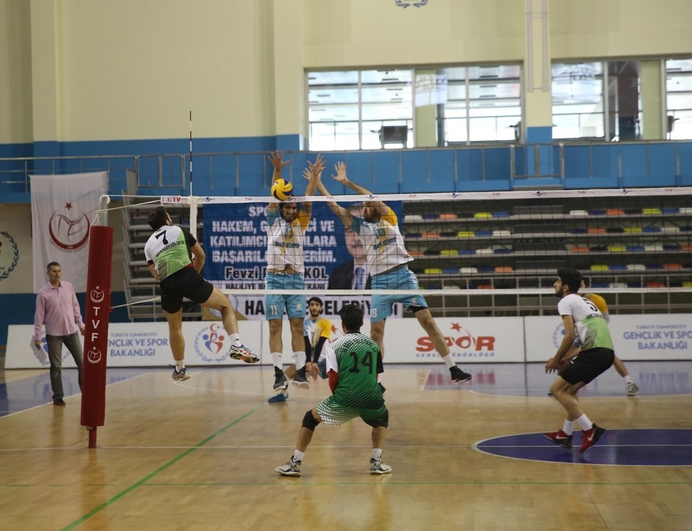 Haliliye voleybol takımı, Genç Kafkars’ı 3-0 mağlup etti