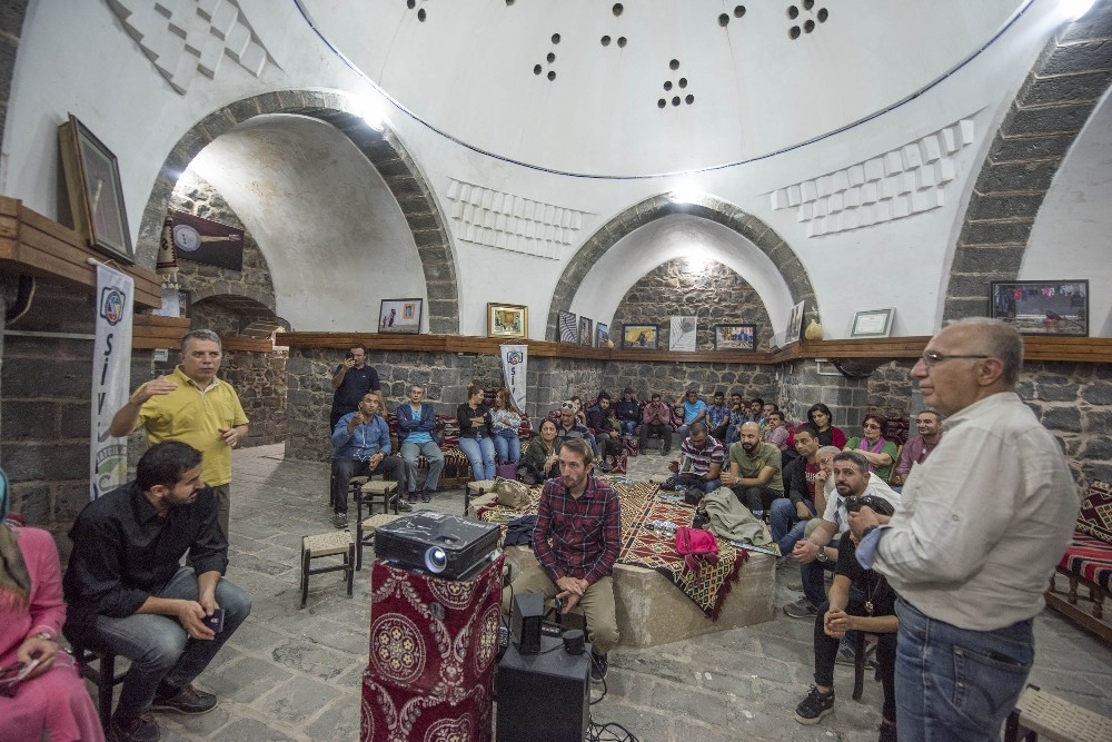 Fotoğraf sanatçıları Siverek’te buluştu