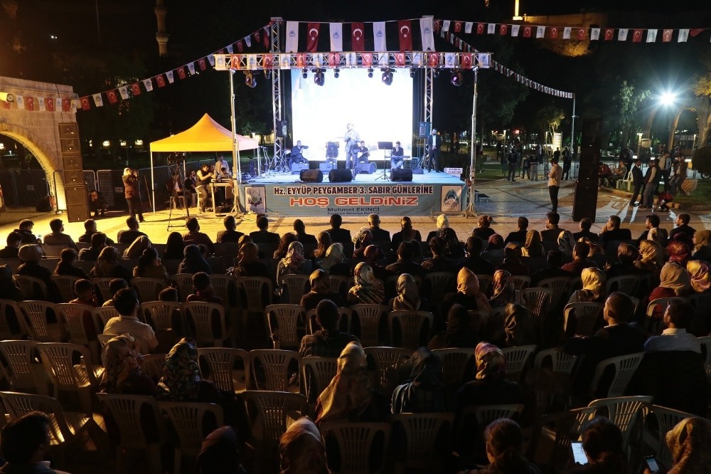 Sabir etkinlikleri şiir dinletisiyle devam etti