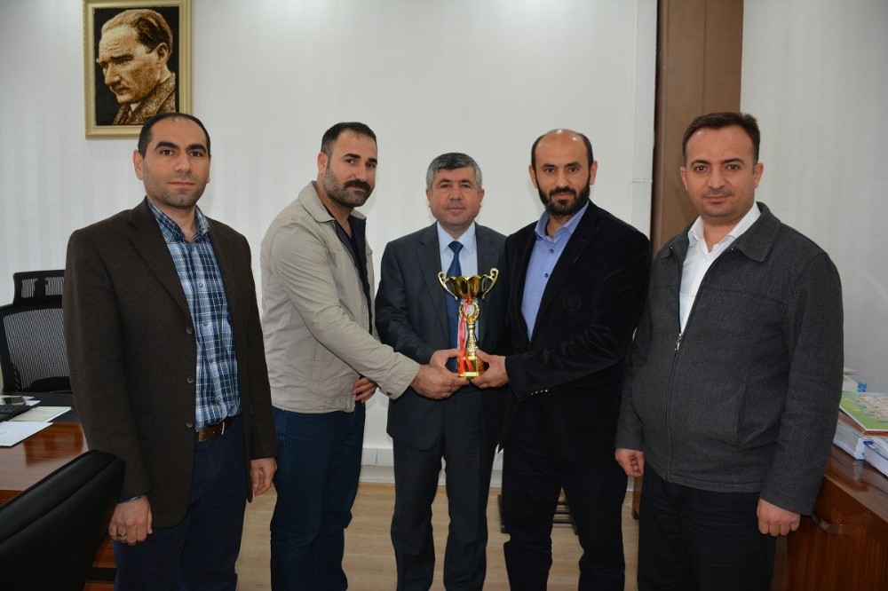 Masa tenisinin şampiyonu Haliliye