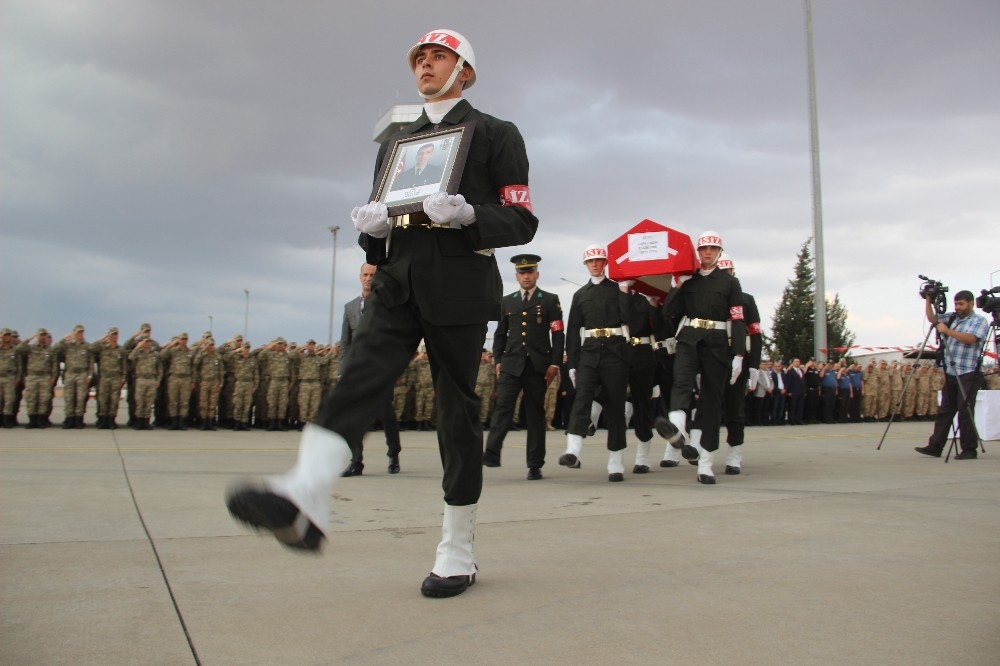 Barış Pınarı şehidi memleketine uğurlandı